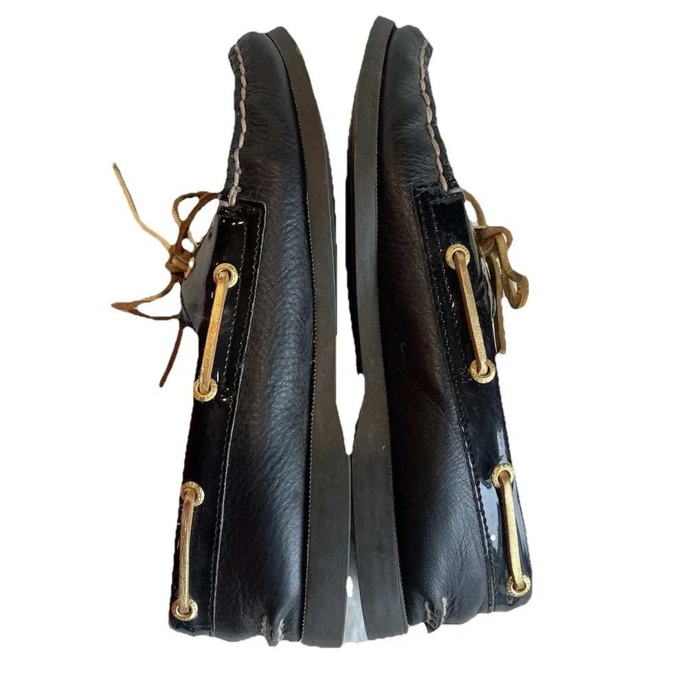 Sperry two tone